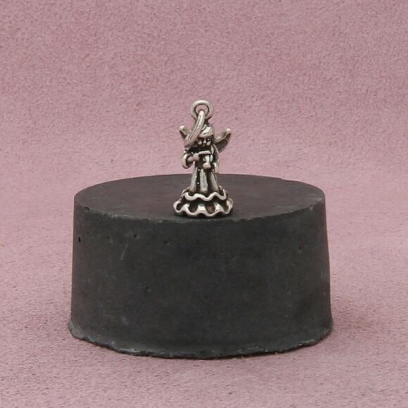 Sterling Jewelry - sterling silver vintage 3d guardian angel charm